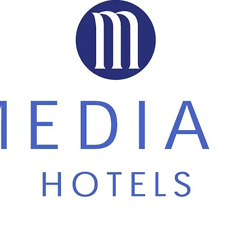 Hotel Median Porte De Versailles Parigi