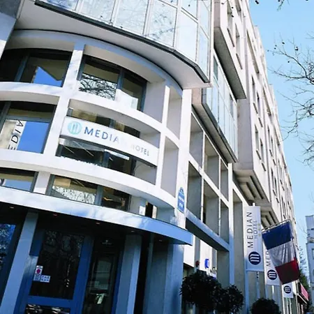 Median Porte De Versailles Hotel Parigi