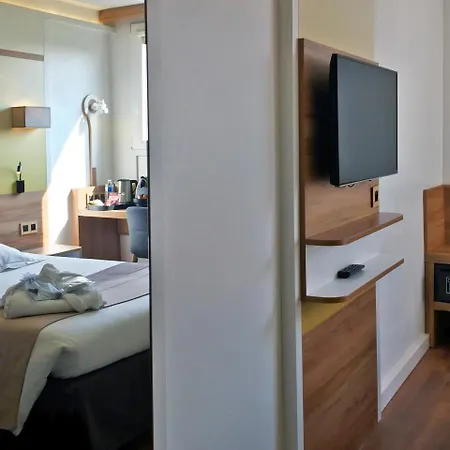 Median Porte De Versailles Hotel 3*